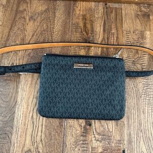 New Michael Kors Leather Black Gray Logo Belt Bag Fanny Size M